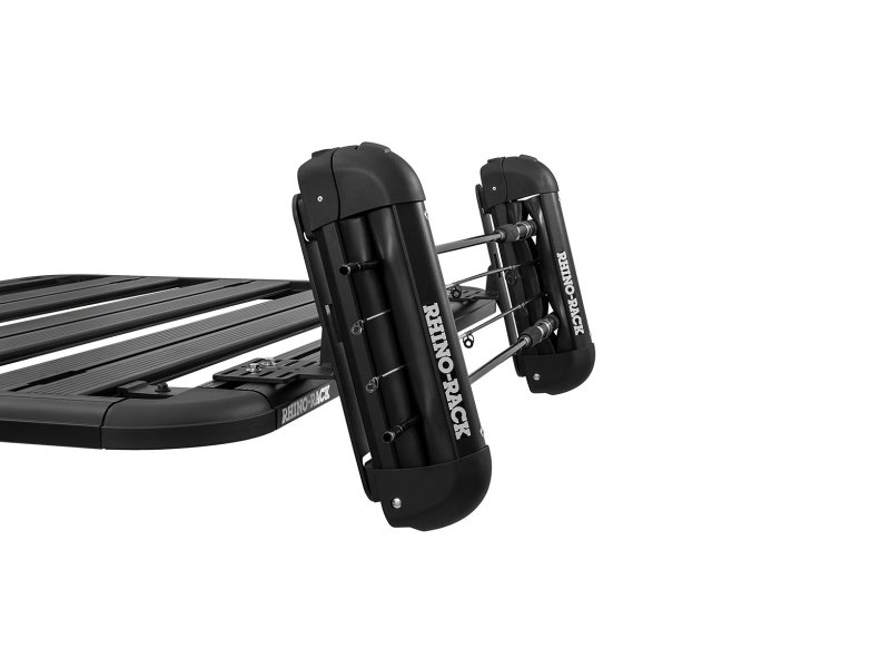 support-de-plaque-a-sable-maxtrax-fixation-laterale-sur-galerie-pioneer-rhino-rack-rhr-43159