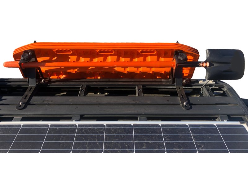 support-incline-de-maxtrax-sur-galerie-comprend-aussi-support-de-pelle-max-mtxrrmk