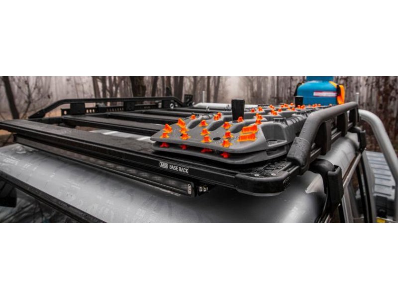 arb-slimline-roof-rack-light-arb-1780500