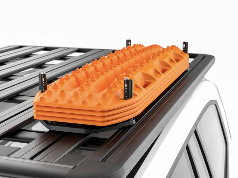 supports-plats-de-galerie-pour-plaques-a-sable-maxtrax-mkii-et-xtreme-max-mtxfrmumpu