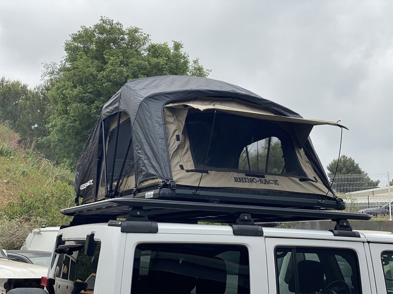 rhino-rack-backbone-mounting-system-rhino-rack-rhr-rjkb1