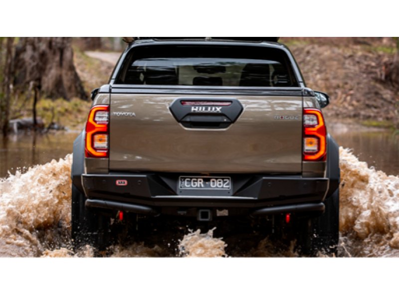 pare-chocs-arriere-acier-arb-summit-mkii-toyota-hilux-revo-arb-5614010